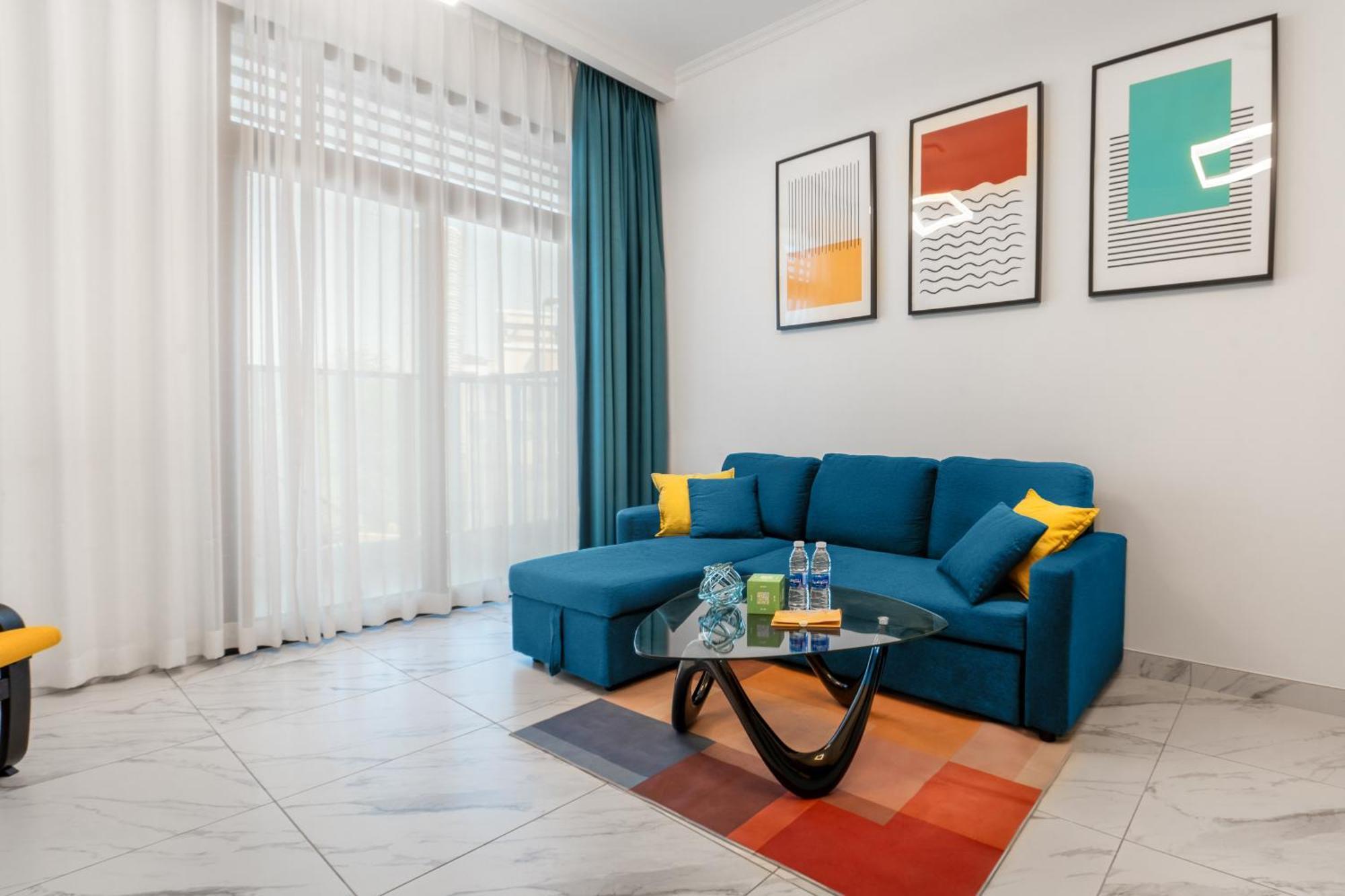 Апарт отель Izzzi Life Mint Дубай Экстерьер фото
